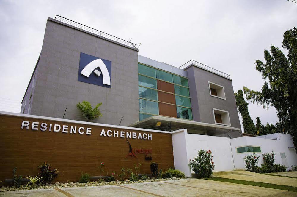 Residence Achenbach Abidjan Exteriör bild