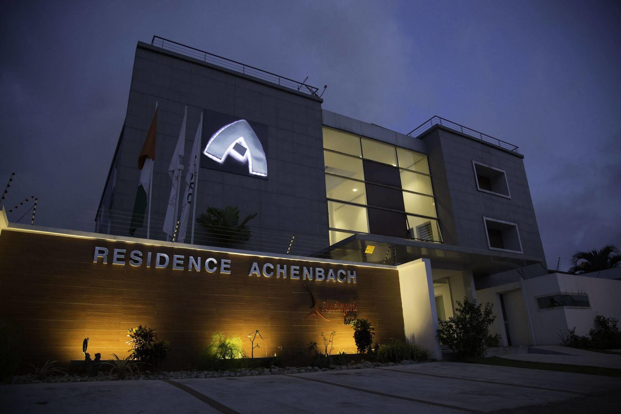 Residence Achenbach Abidjan Exteriör bild